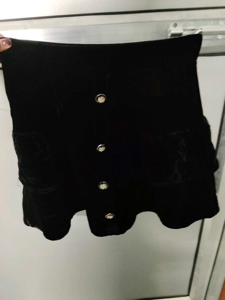 Chic Black Velvet Skirt
