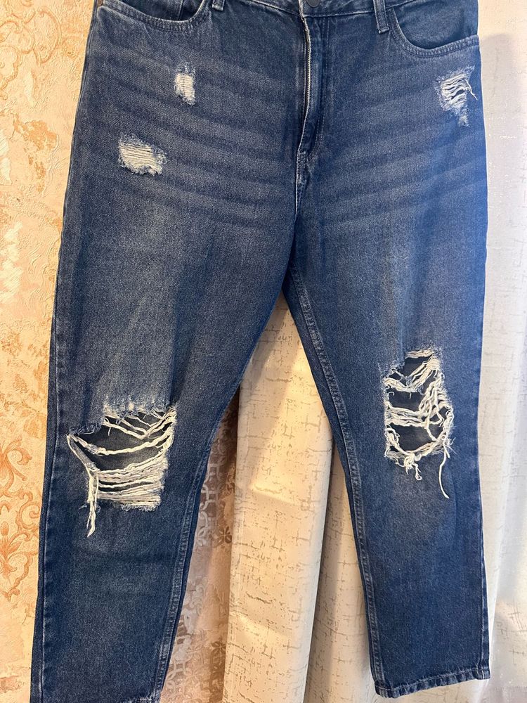 Ripped High Waist Jeans