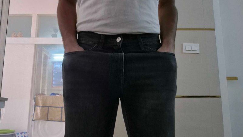 YOUSTA Black Straight-Fit Jeans Size 32