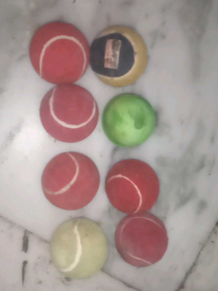 balls all are branded Maruti Cosco and nivia