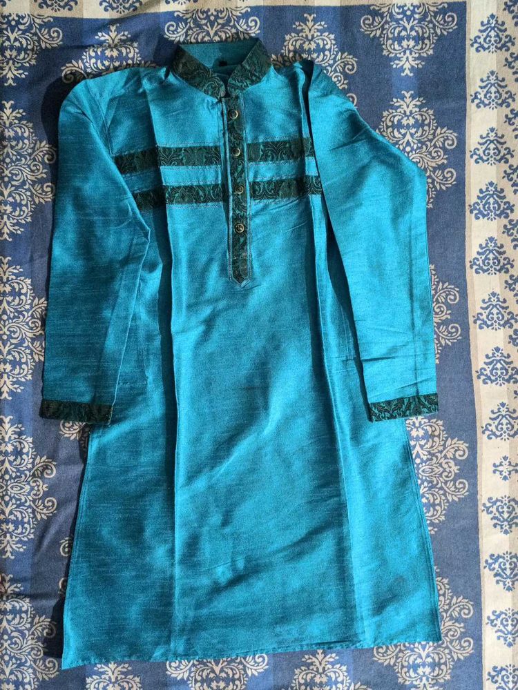 Men Blue Kurta With Silk Jacket