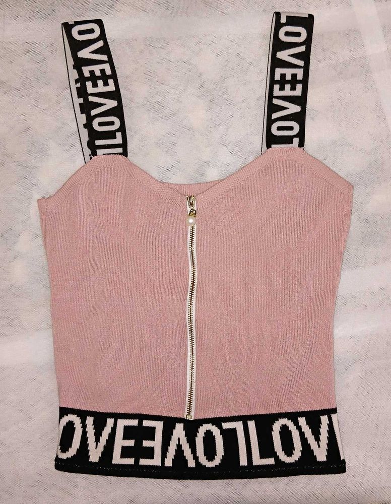 pink top