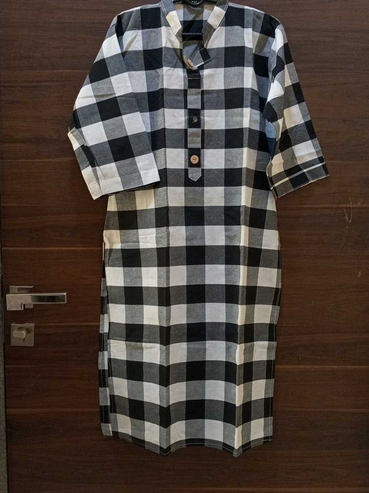 Straight Black,White And Grey Checks Kurta