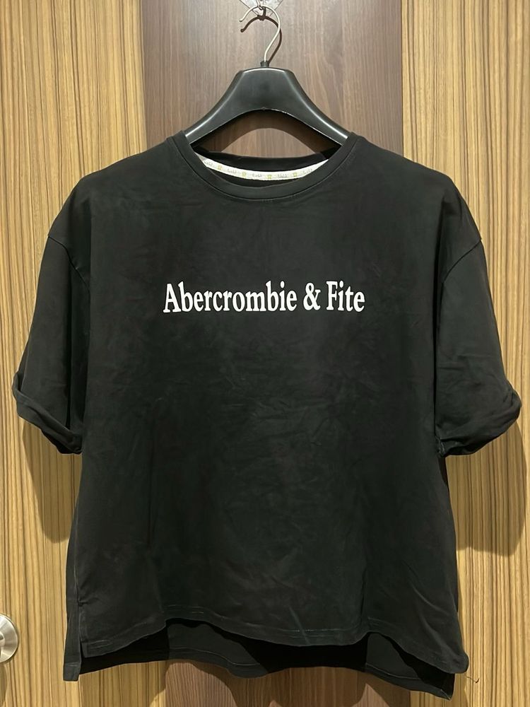 Abercrombie &amp; Fitch Tee