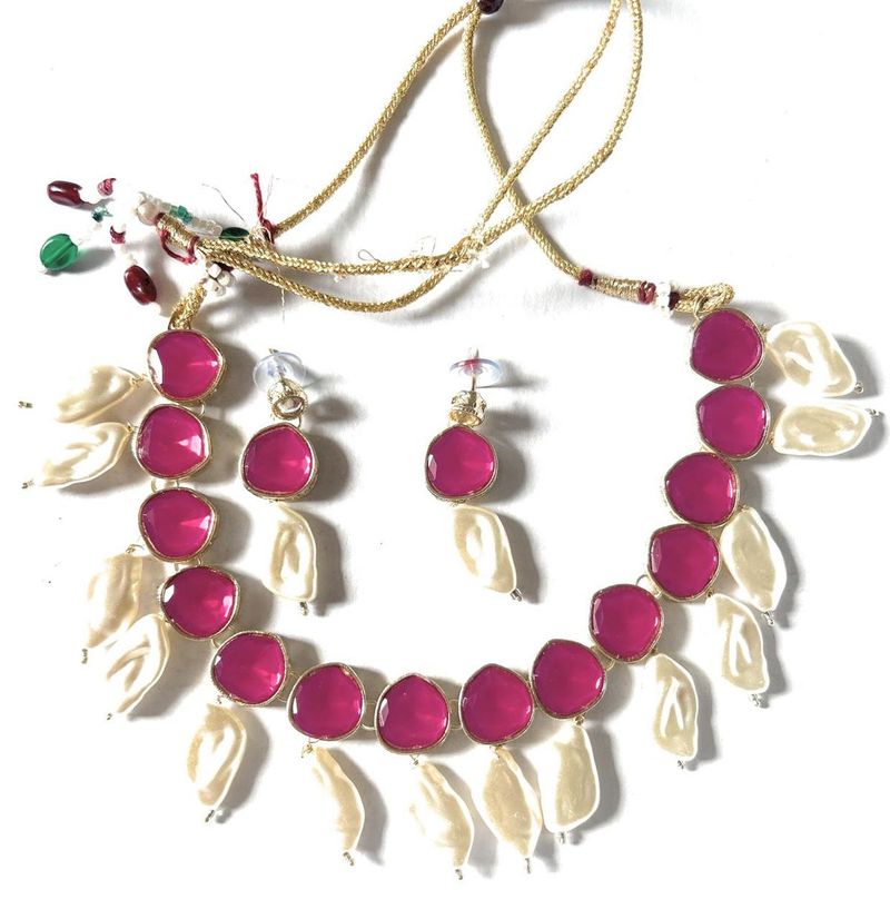 Hot Pink And Pearl Necklace Set 💥✨
