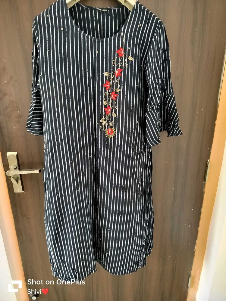 Blue Lining Beautiful Kurta