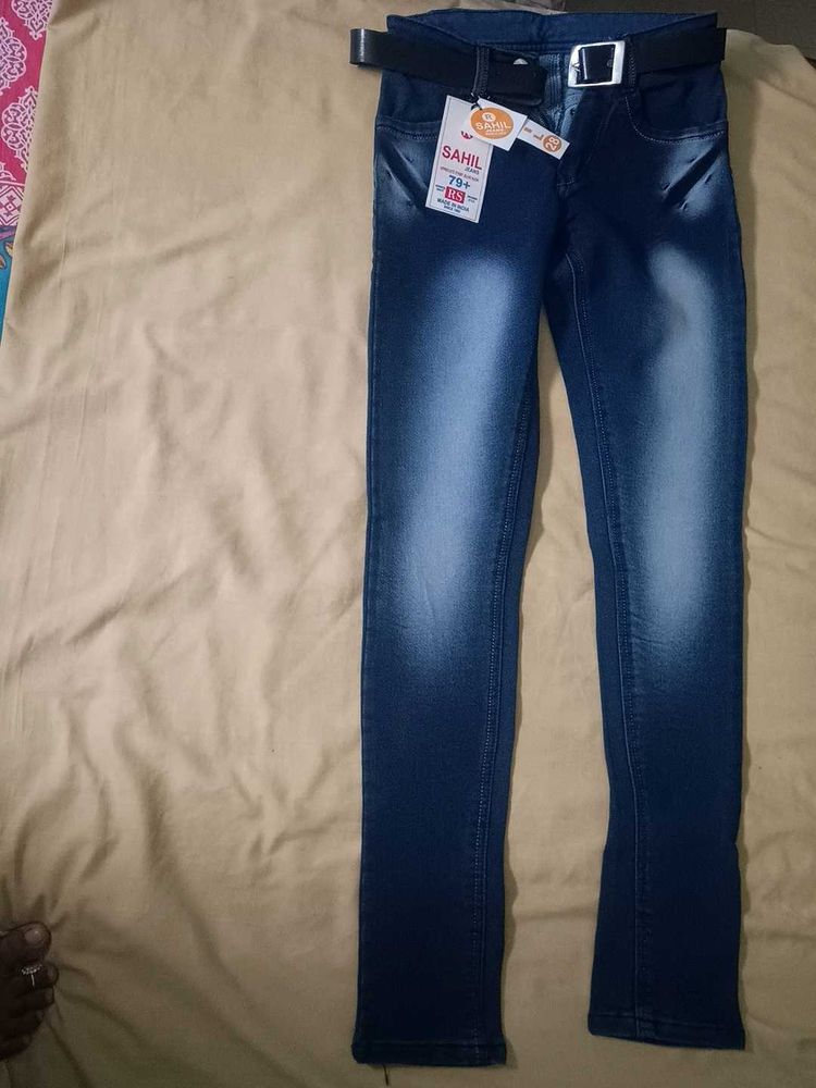 Stylish Blue Jeans with Belt