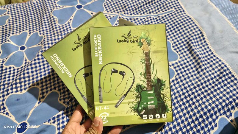 Lucky Bird Bluetooth Neckband