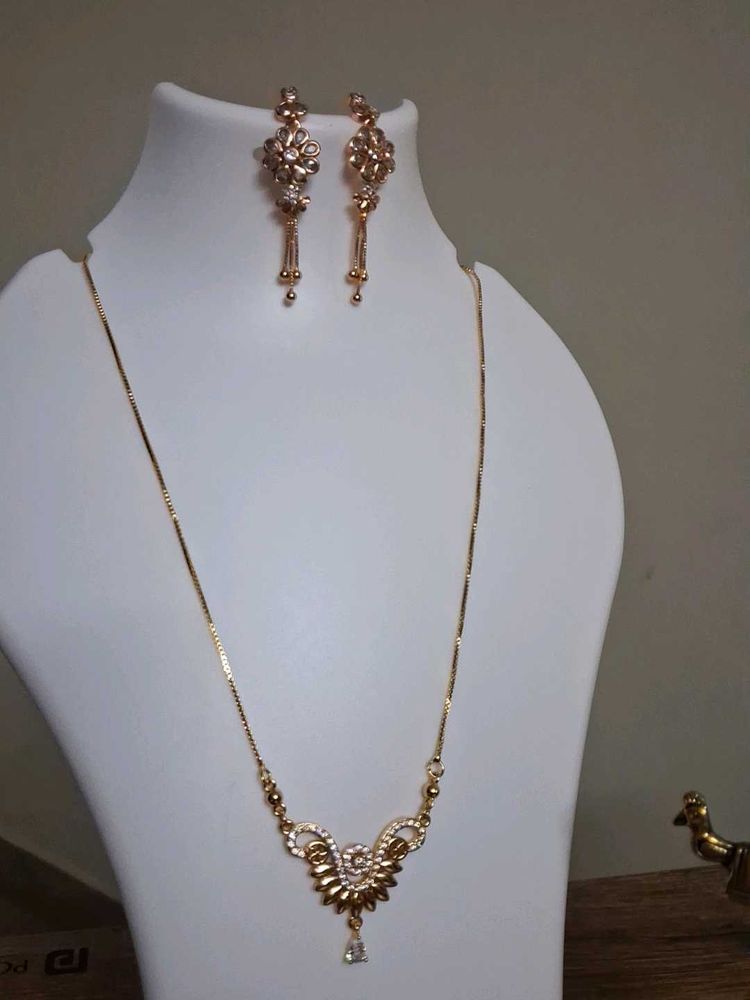 Gold Polish Cain With Earrings