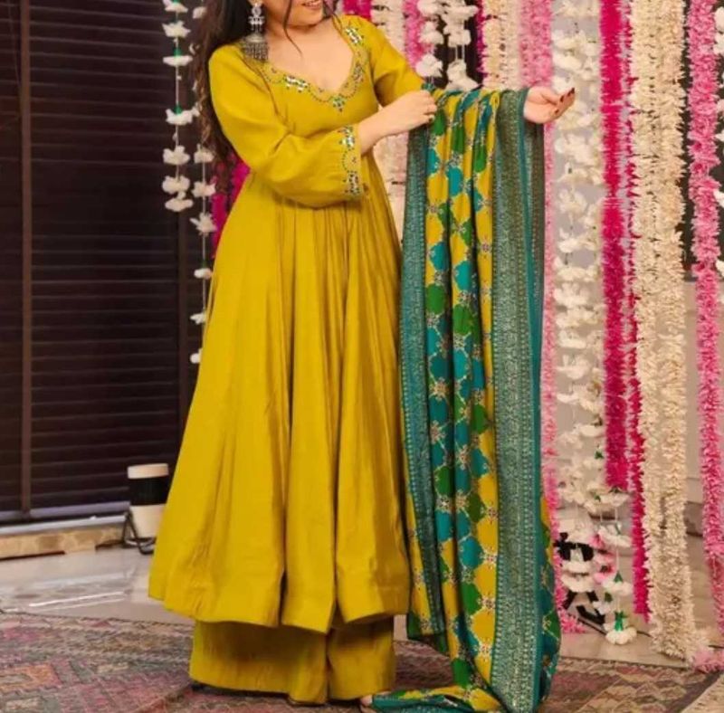 Kurta set With Dupatta And Bottomwear