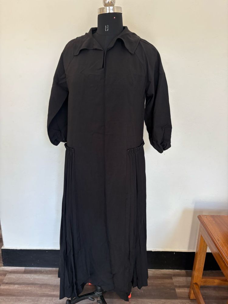 Elegant Black Midi Dress