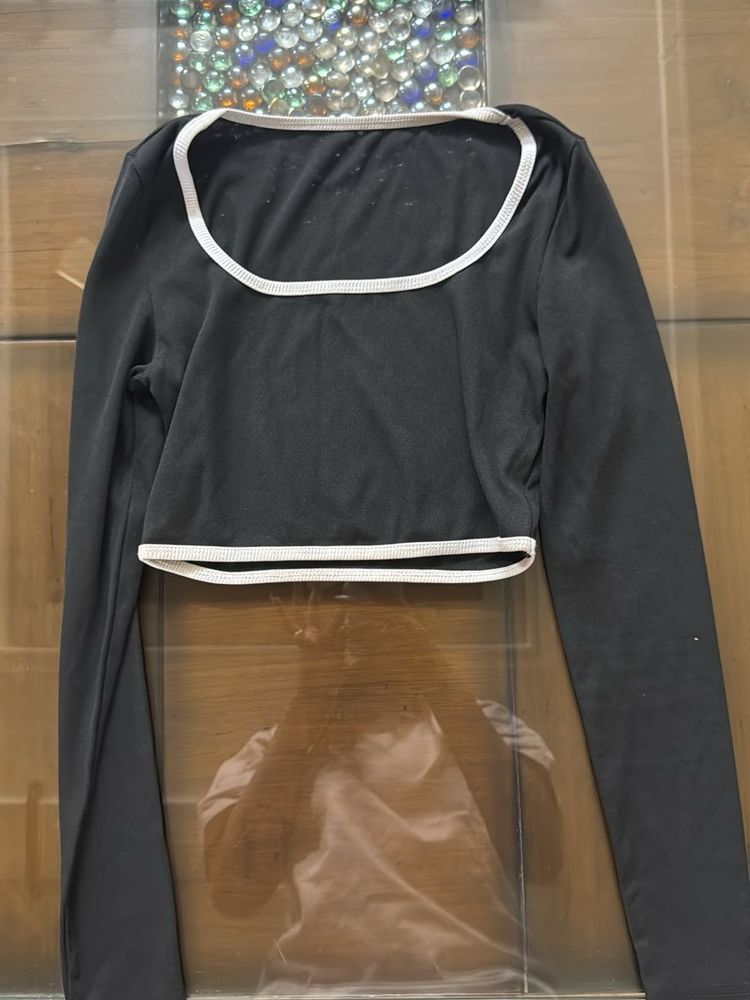 Black &amp; White Trim Long Sleeve Top