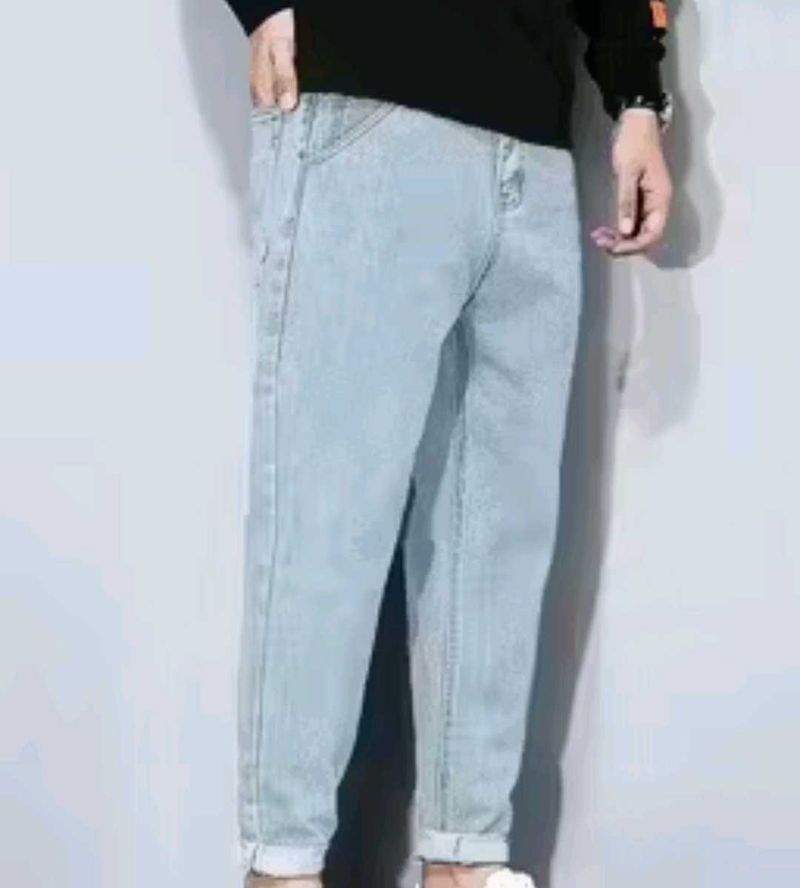 Light Wash Relaxed Fit Jeans