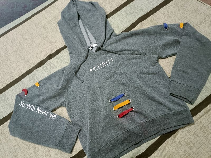 Grey Cropped Hoddie