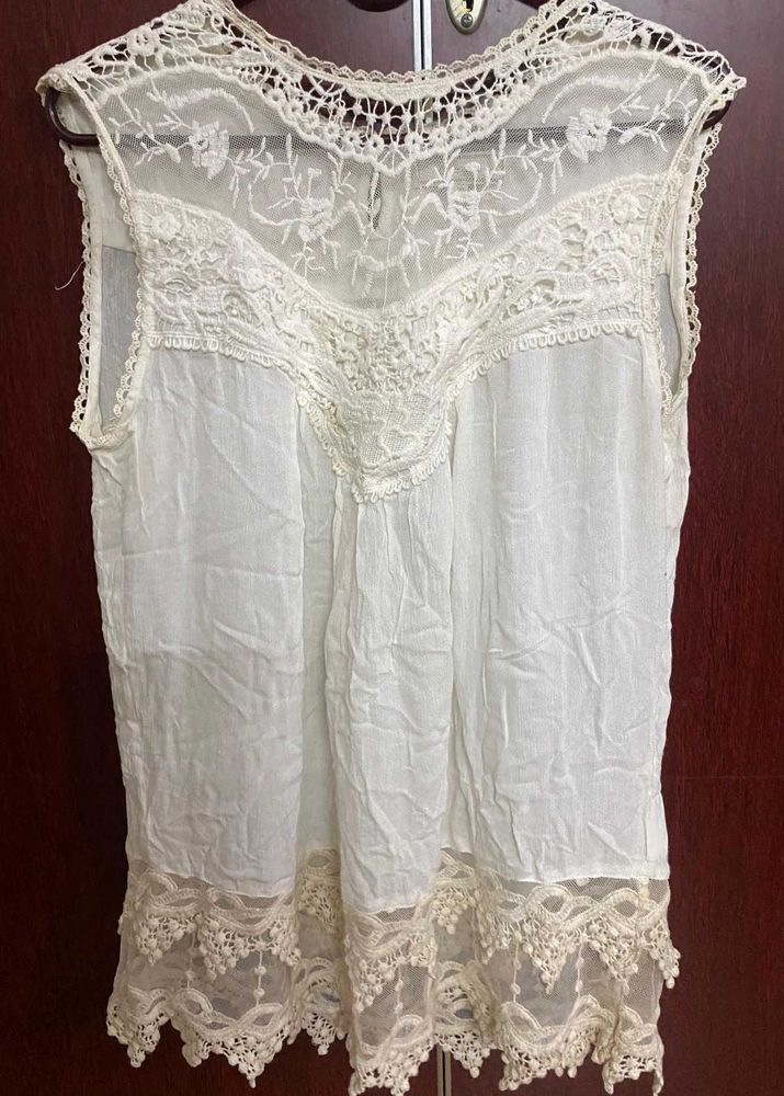 Sleevless White Top