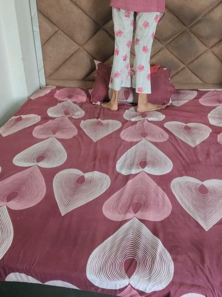 Heart Pattern Bedsheet king size