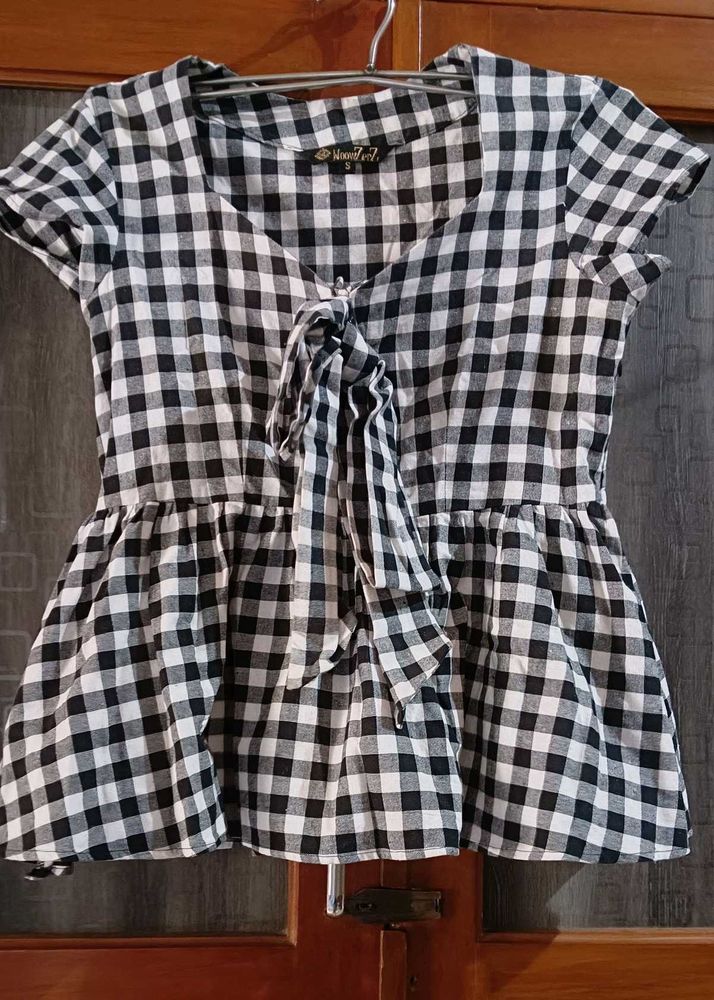Women Black Checked Cinched Waist Top 🔝
