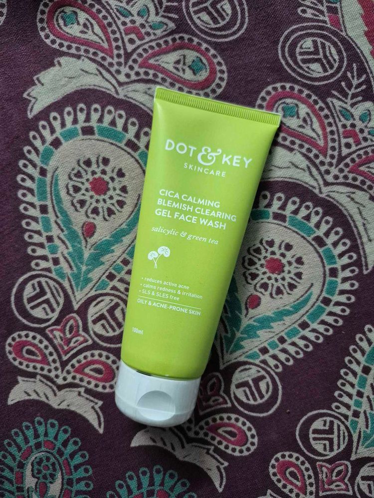 Dot and Key Cica Salicylic Acid Face Wash for Oily