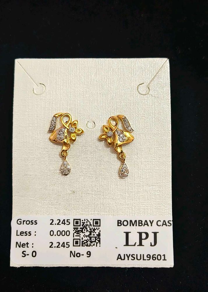 beautiful gold earrings 18 k