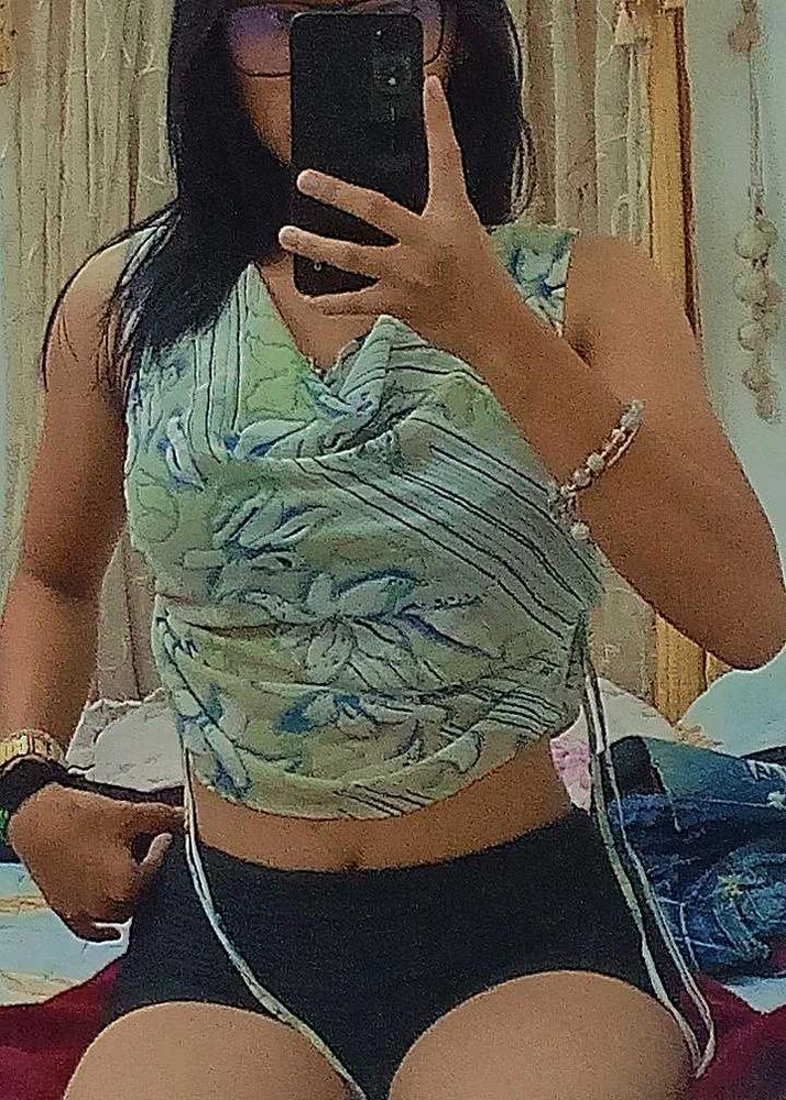 Floral Print Sleeveless Top