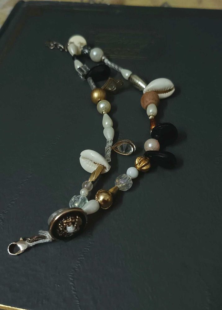 Boho Beaded Bracelet with Shells !