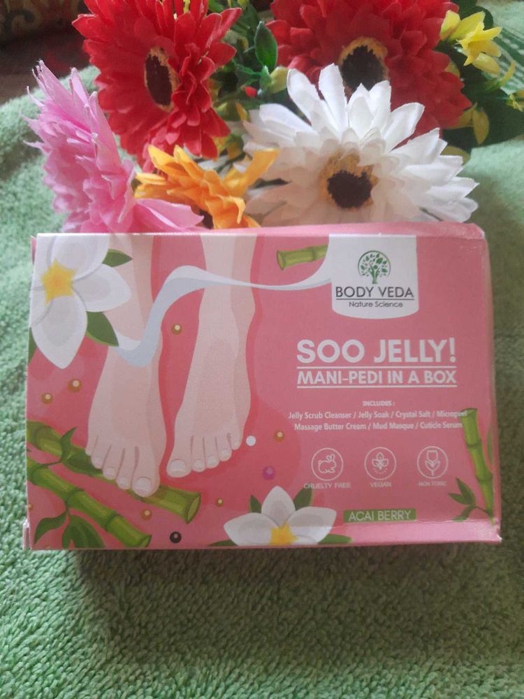 Body Veda Mani-Pedi kit