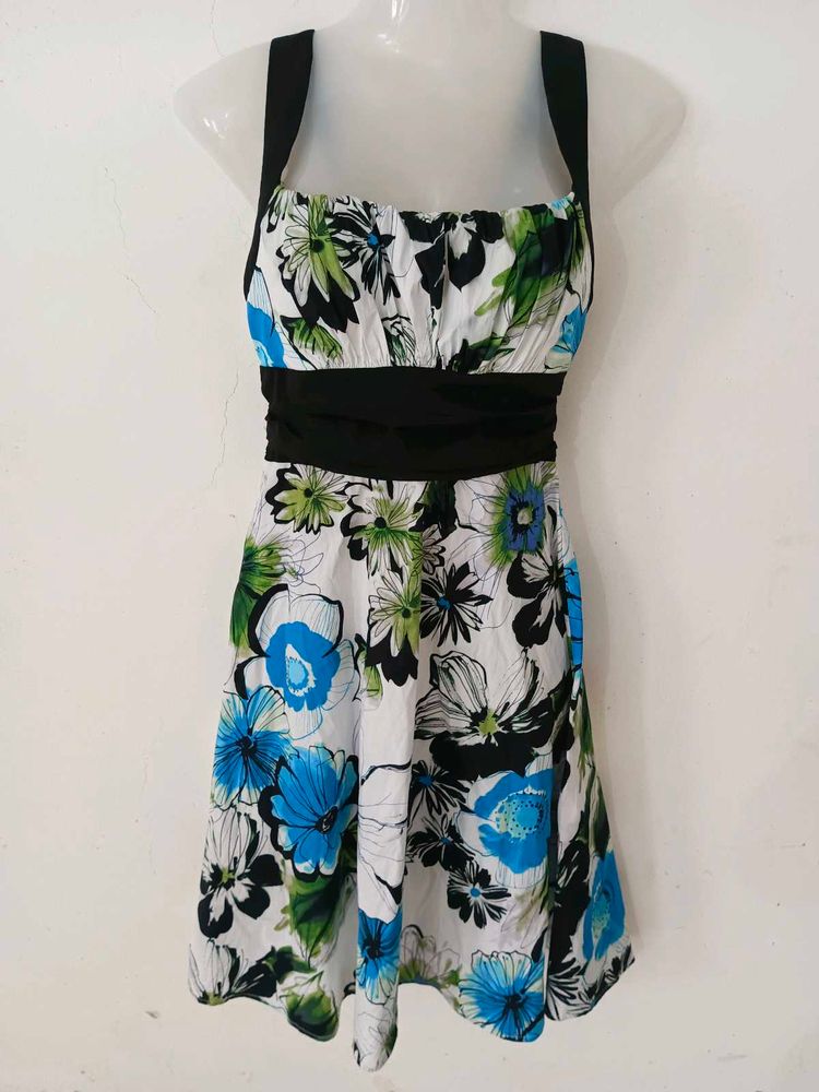 BEAUTIFUL FLORAL PRINT DRESS