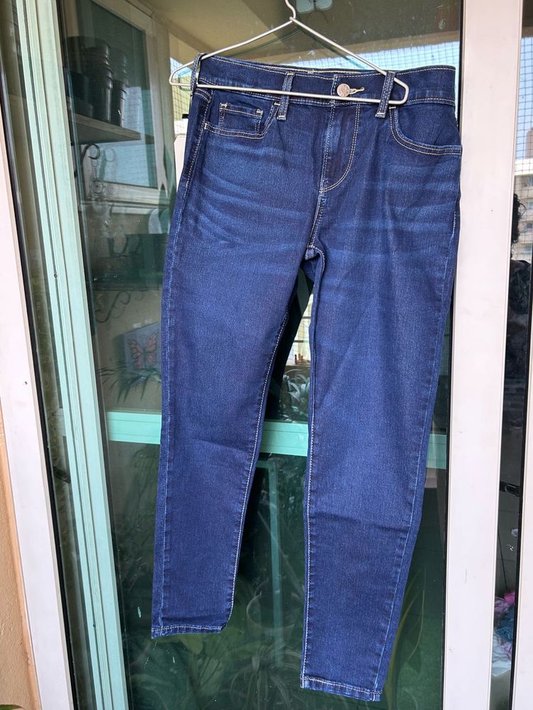 Selling New Jeans
