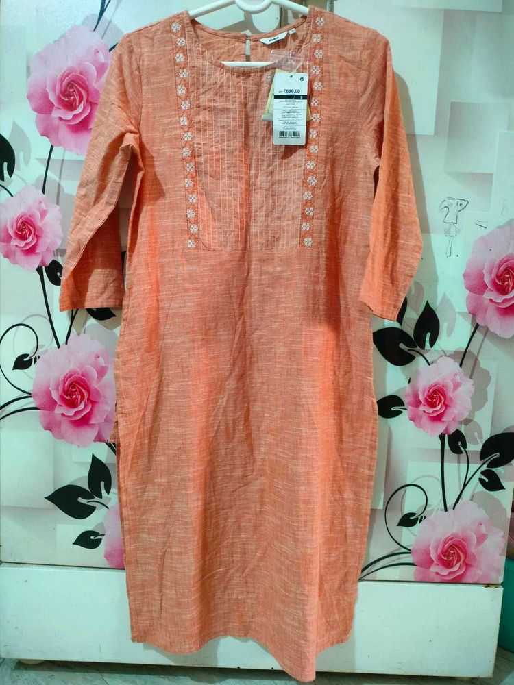 Max Brand New Kurti