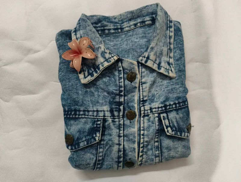 vintage bold denim jacket 💙✨