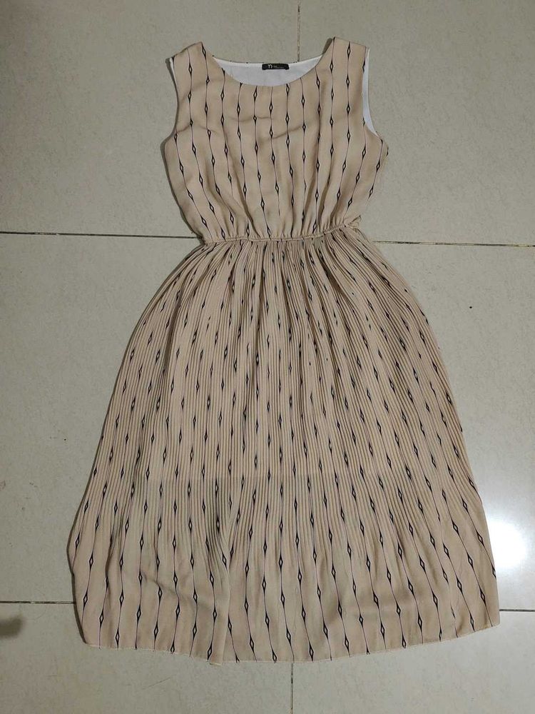 Elegant Patterned Dress