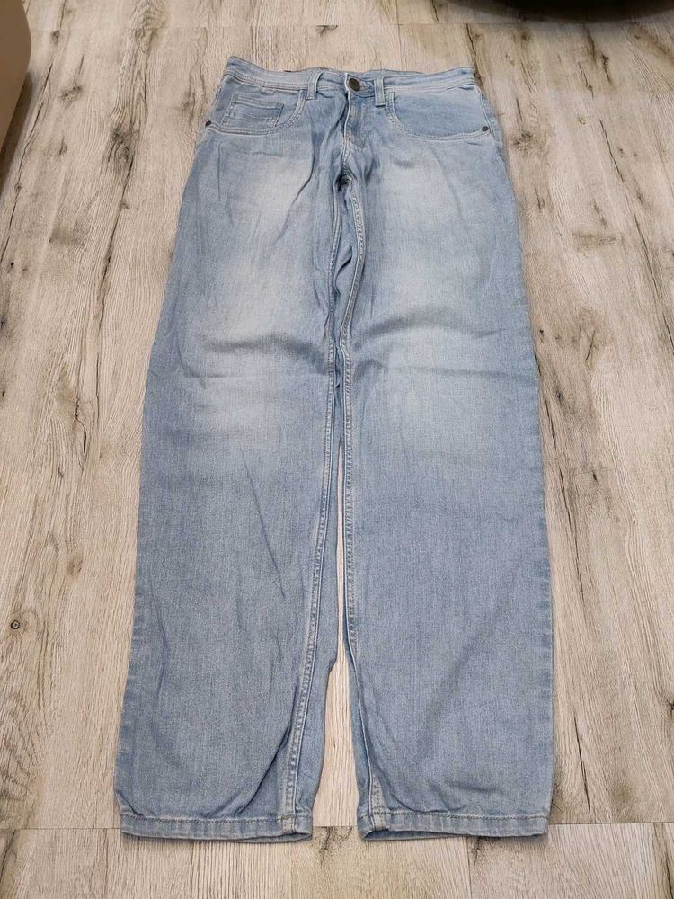 Ma2464 Van Heusen jeans waist 30 inches