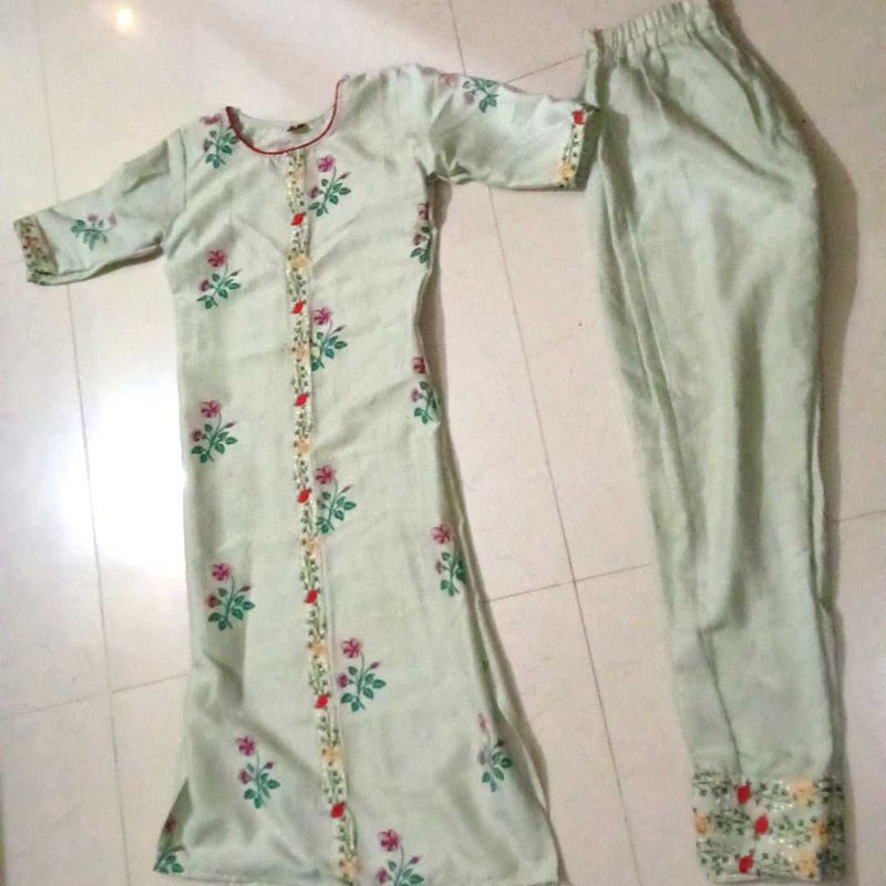 Elegant Kurta Set (Size - S-small)