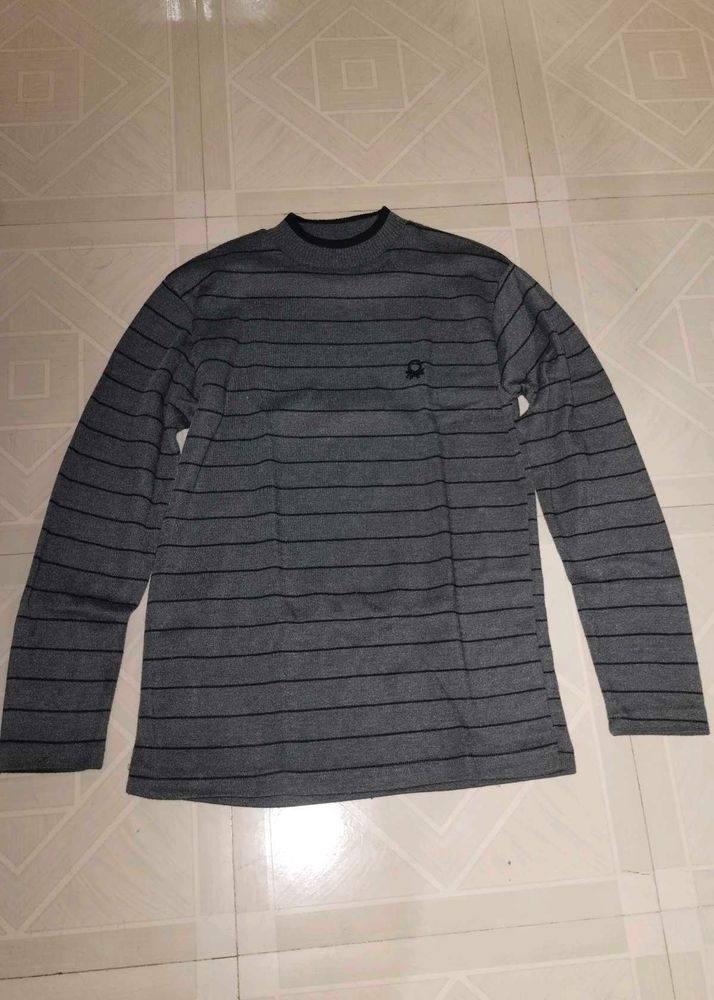Striped Gray Long Sleeve Top