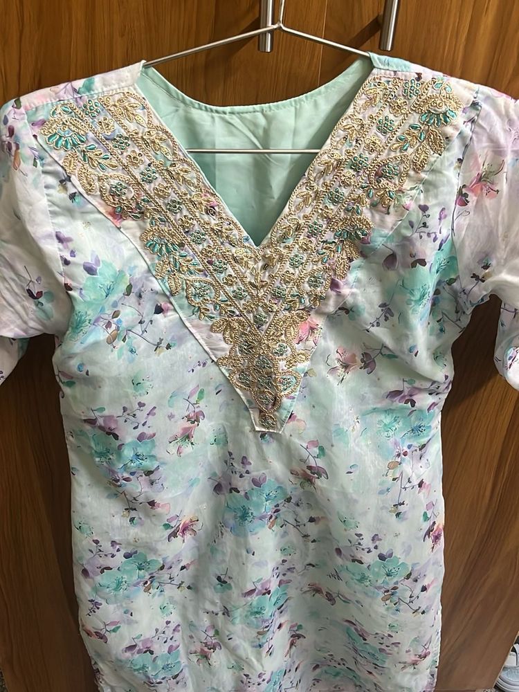 Floral Embroidered Kurti
