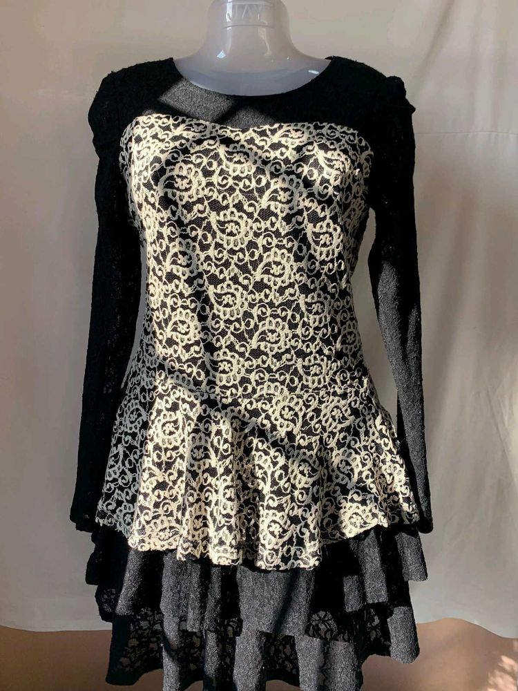 Lace Detail Mini mesh Dress