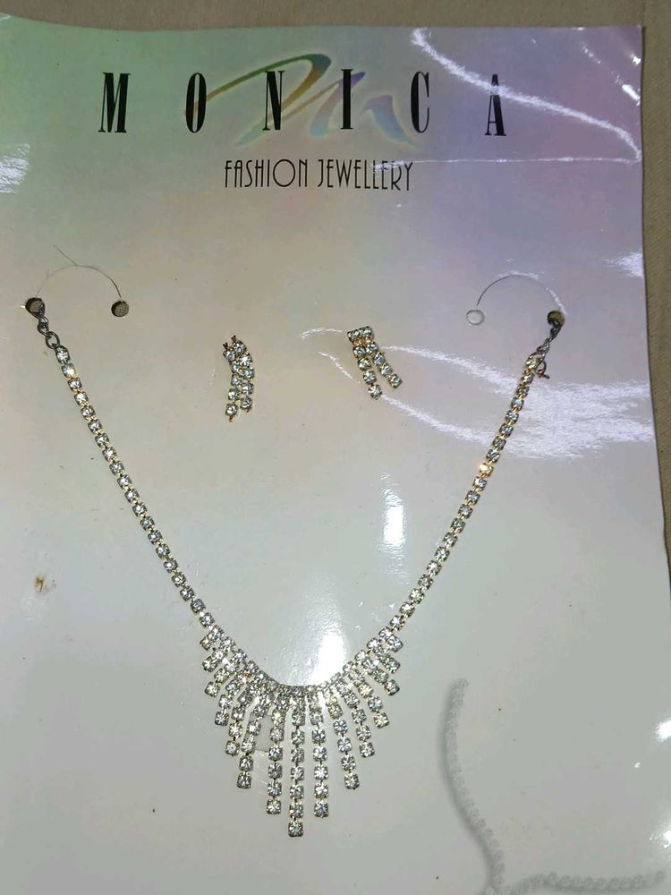 Sparkling Necklace Set