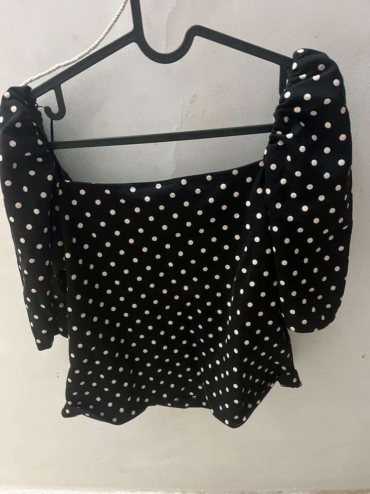 H&amp;M Polka Dot Deep Neck Beautiful Black Top
