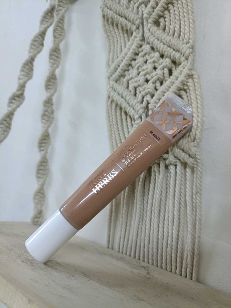 Just Herbs Foundation - 06 Beige