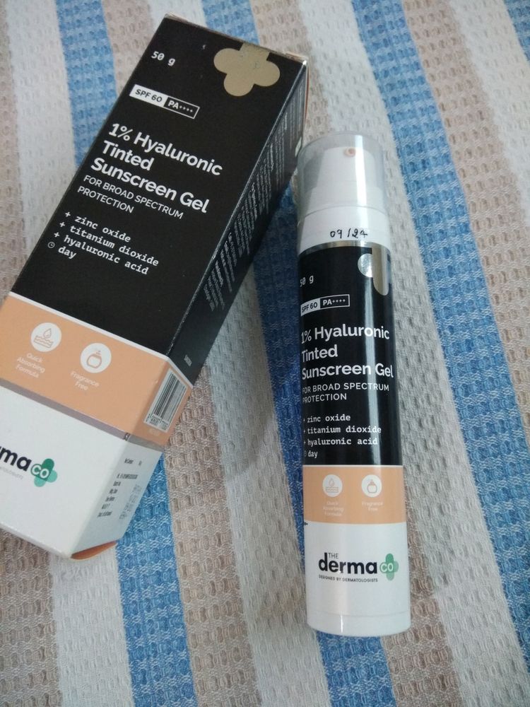 The Derma Co Tinted Sunscreen