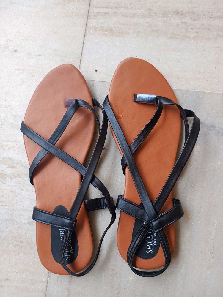Combo ✨💥Strappy  And Slip On Sandals