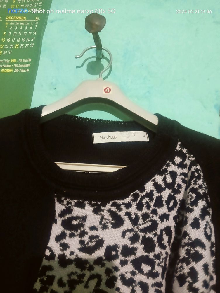 Woolen Ki Ladies Top