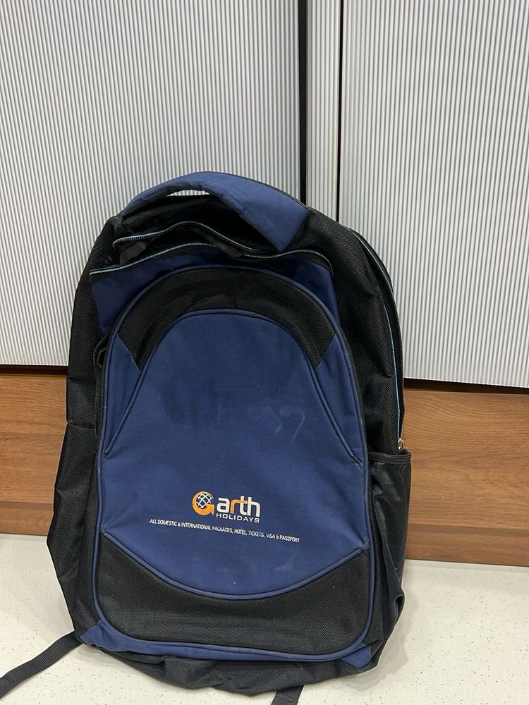 Blue &amp; Black Backpack 🎒