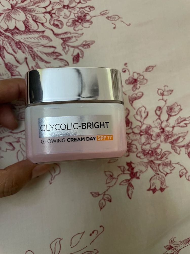 Glowing Cream