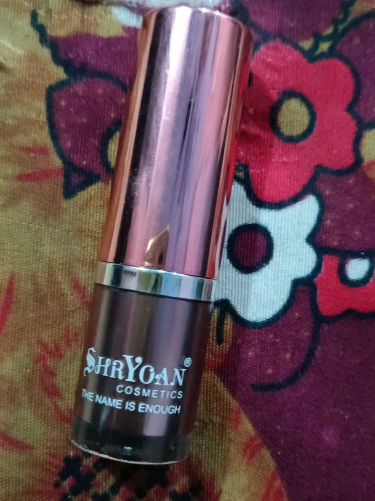 Look Like A Elephant For Wear This Lipstick