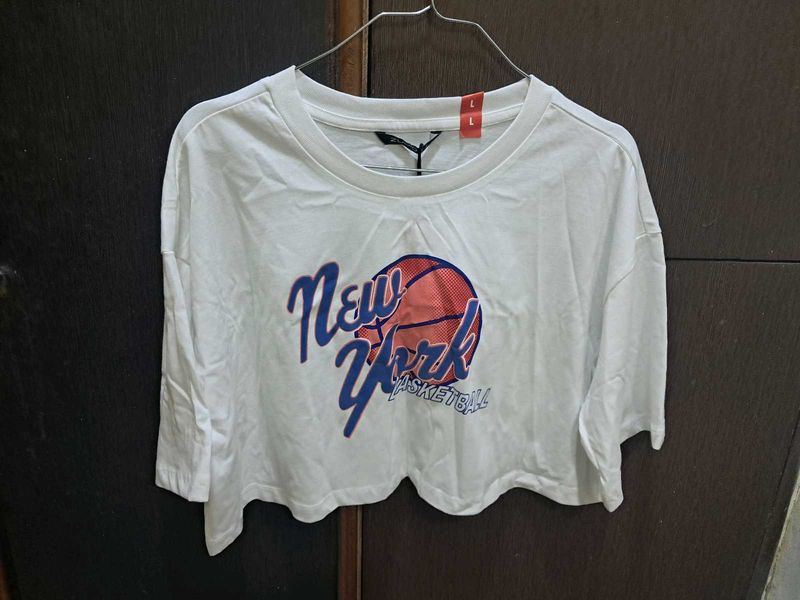 Cute white cropped top