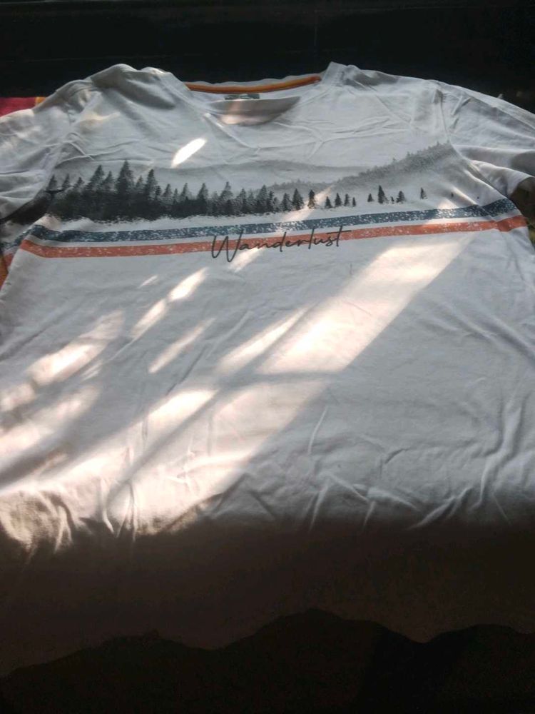White&amp;Red T-shirt
