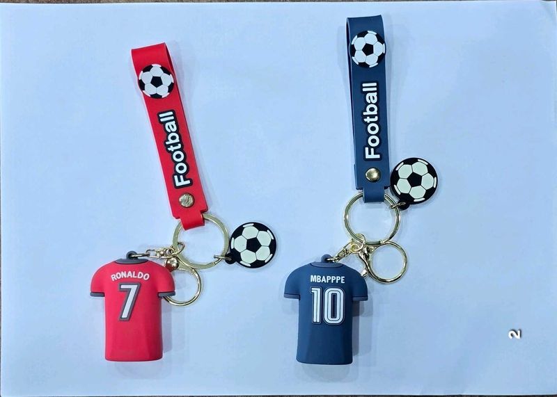 FOOTBALL JURSET KEYCHAIN SET OF 2