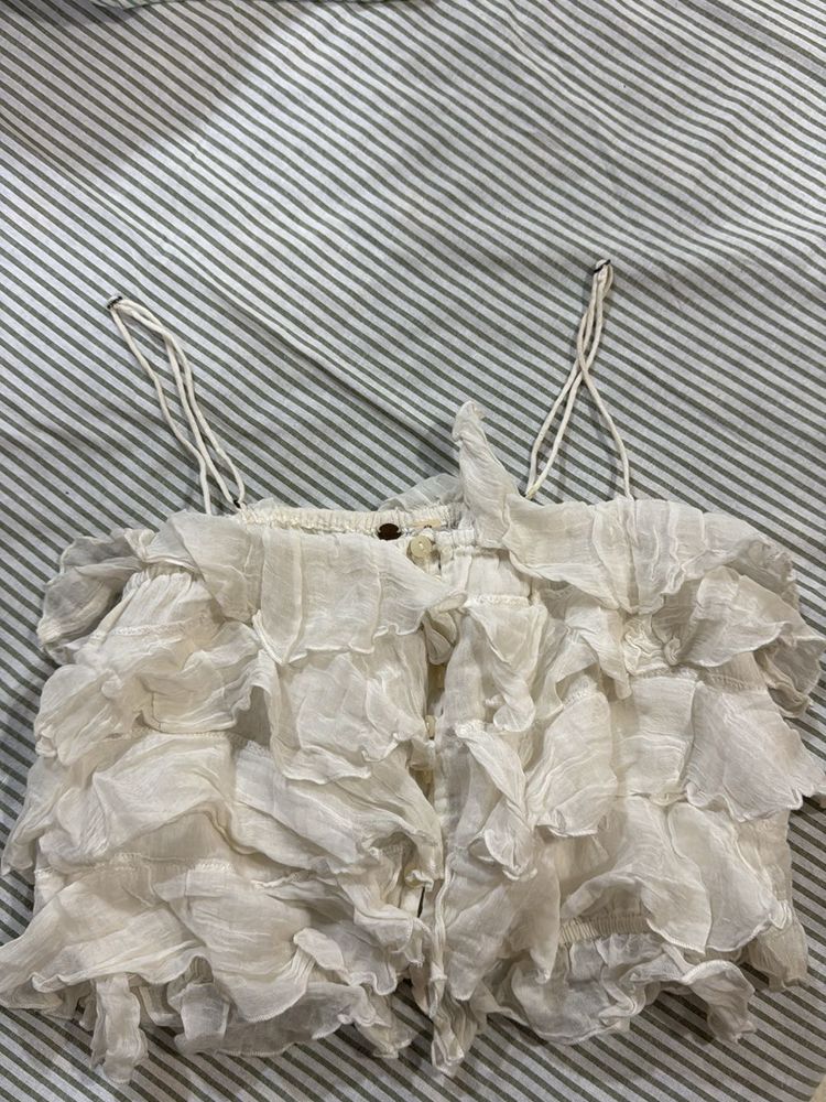 Ruffled White Crop Top adjusted straps
