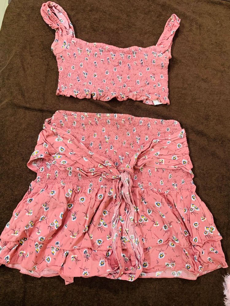 Selling In Good Condition Never Wear For Beach